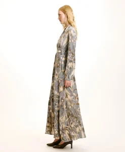 New ROBE SUITA EN CRÊPE DE CHINE IMPRIMÉ - BLEU POUSSIÉREUX/CRÈME Femme Robes